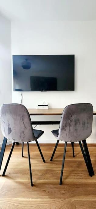 New & Serene 1-Bedroom Apart Near #Ladefenseparis #Parking&Fibre Сюрен Екстериор снимка