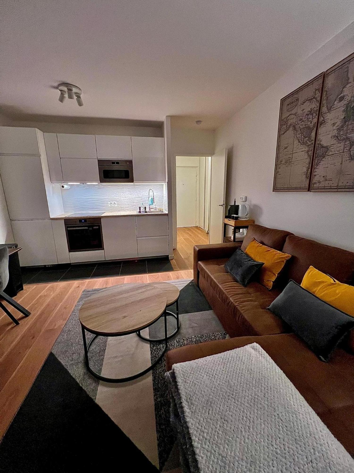 New & Serene 1-Bedroom Apart Near #Ladefenseparis #Parking&Fibre Сюрен Екстериор снимка